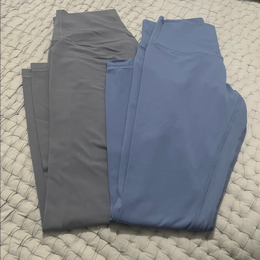 Excellent condition Women’s lululemon align leggings size 4